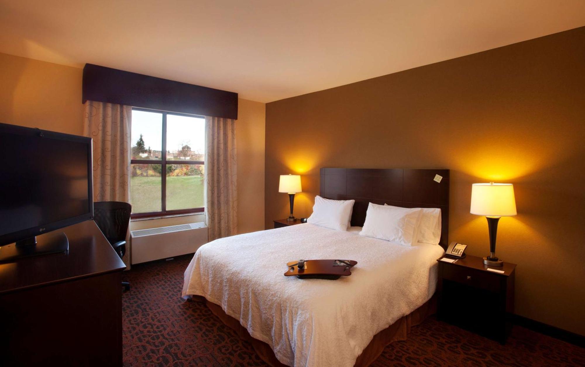 Hampton Inn Marquette-Waterfront Exterior foto