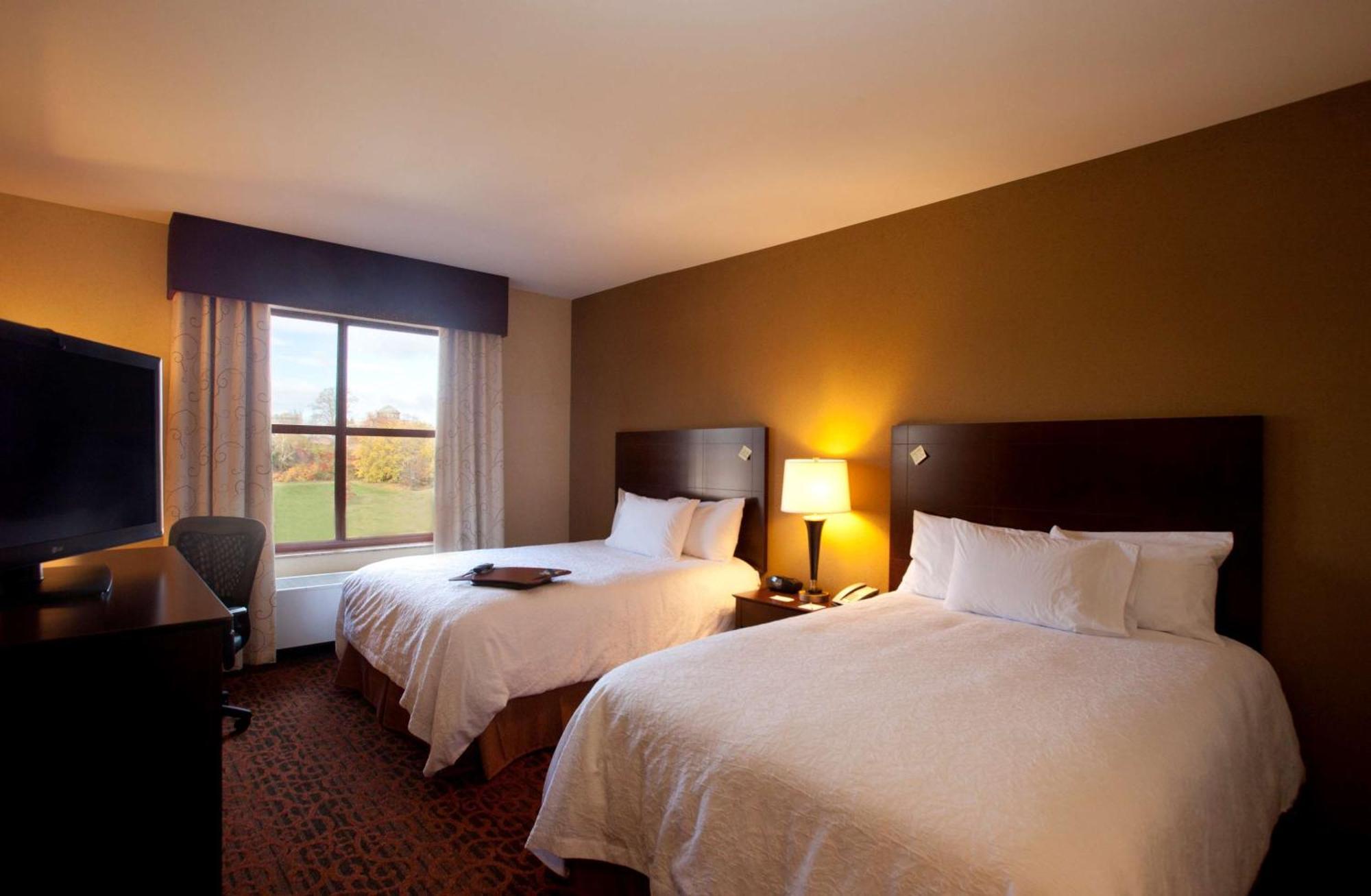 Hampton Inn Marquette-Waterfront Exterior foto