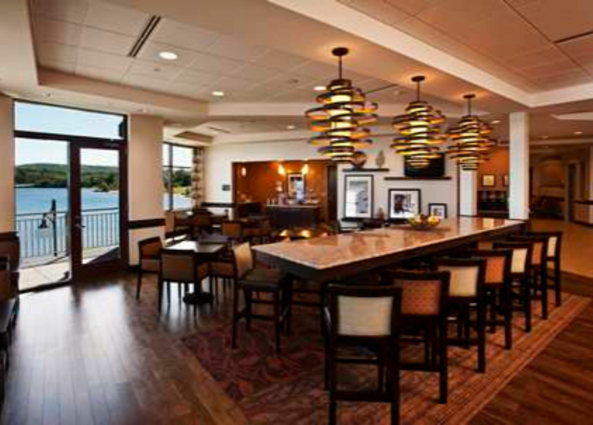 Hampton Inn Marquette-Waterfront Exterior foto
